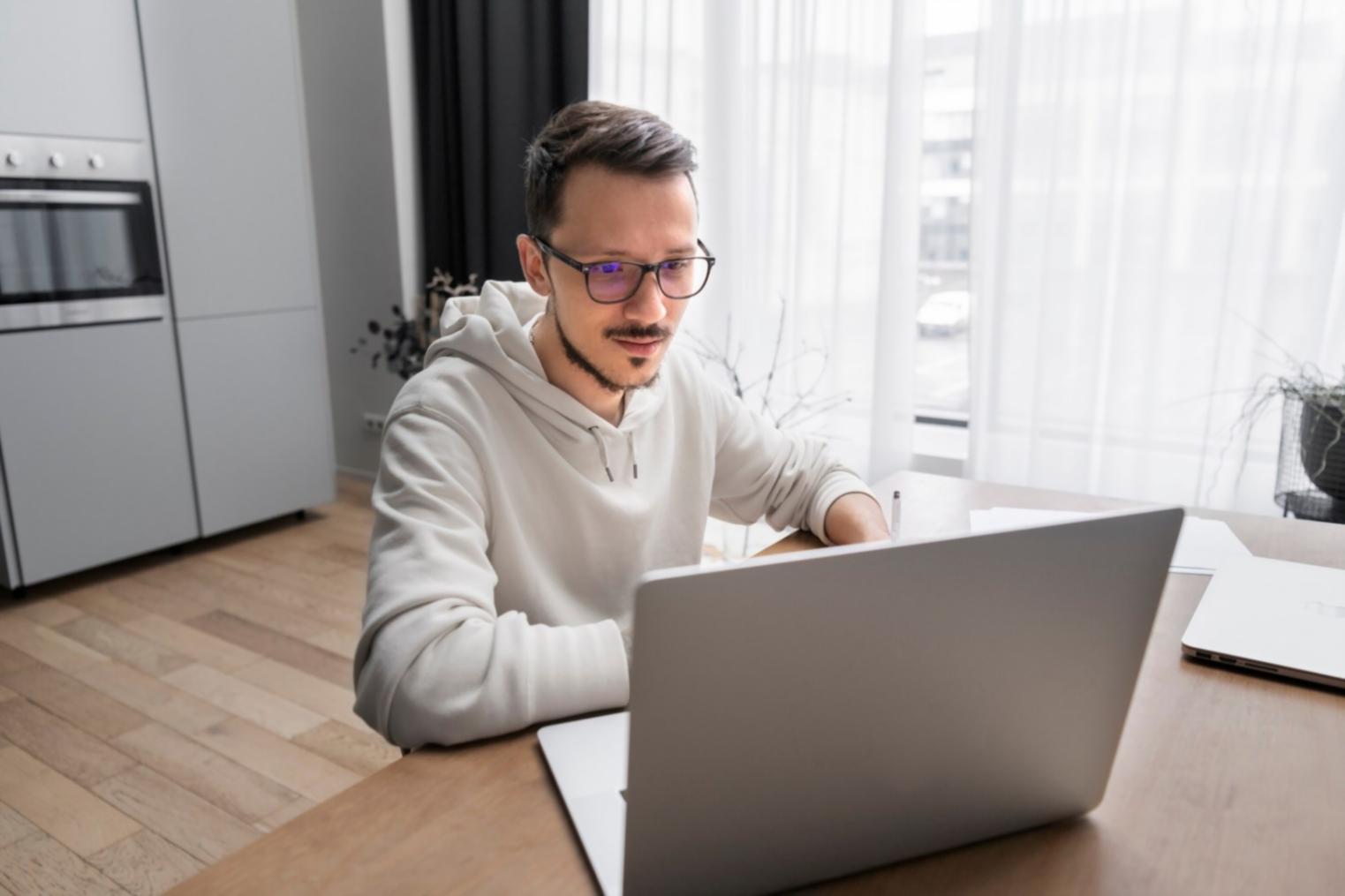 Detailed market analysis and trading strategy development